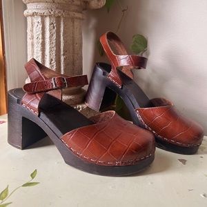 Brown Leather Embossed Swedish Hasbeens US 7